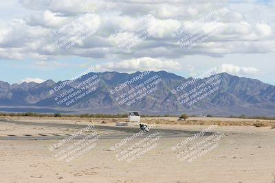 media/Nov-16-2025-Race Pace (Sun) [[8c5fa54630]]/Non Verified Riders (1st 20 Minutes)/4-Turn 16 (1116am)/